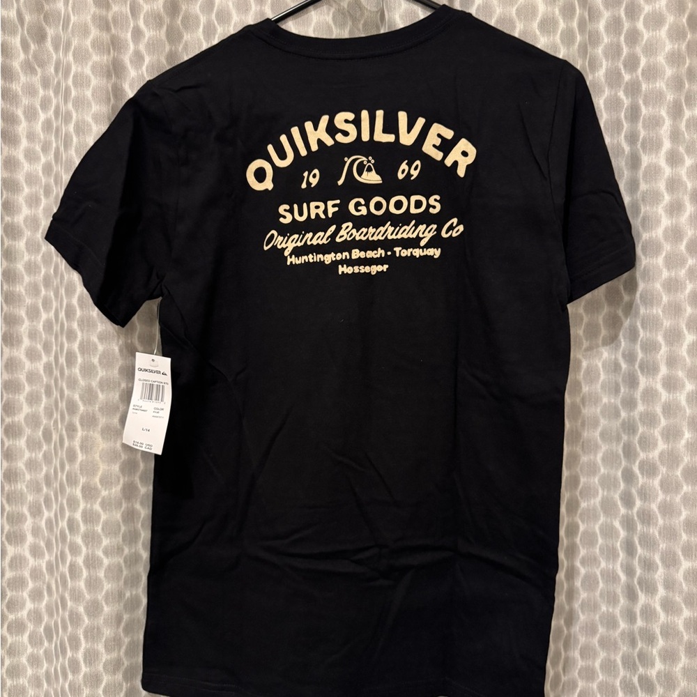 Quiksilver Black Short Sleeve Tee with Gold Graphics